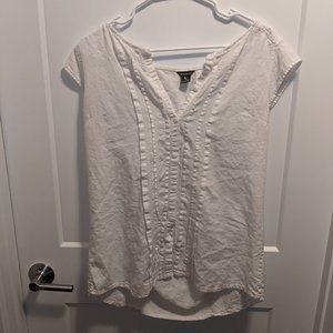 Flowy White Button down short sleeved  blouse